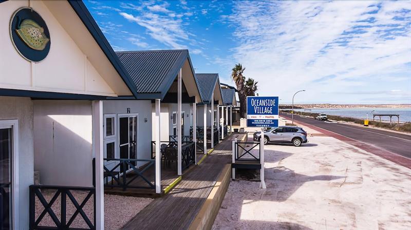 Oceanside Village Denham Exteriör bild