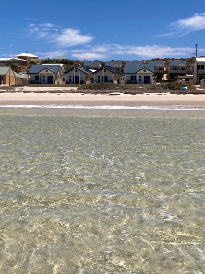 Oceanside Village Denham Exteriör bild