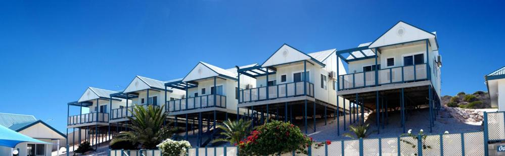 Oceanside Village Denham Exteriör bild
