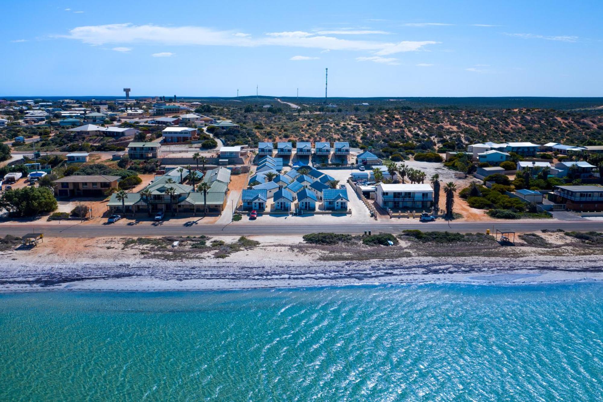 Oceanside Village Denham Exteriör bild