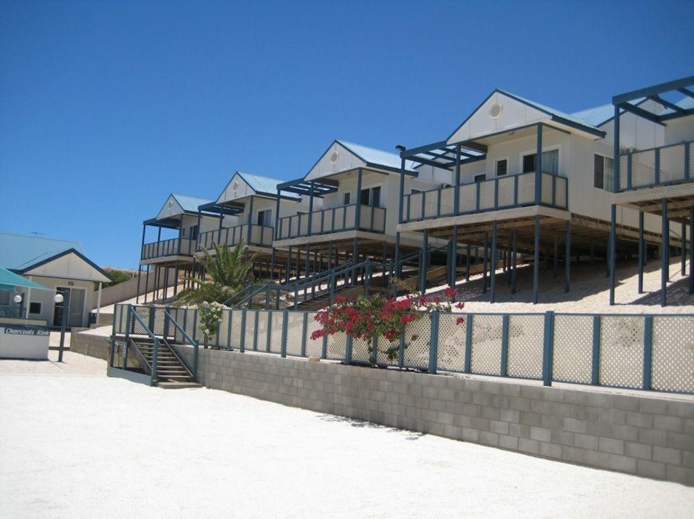 Oceanside Village Denham Exteriör bild
