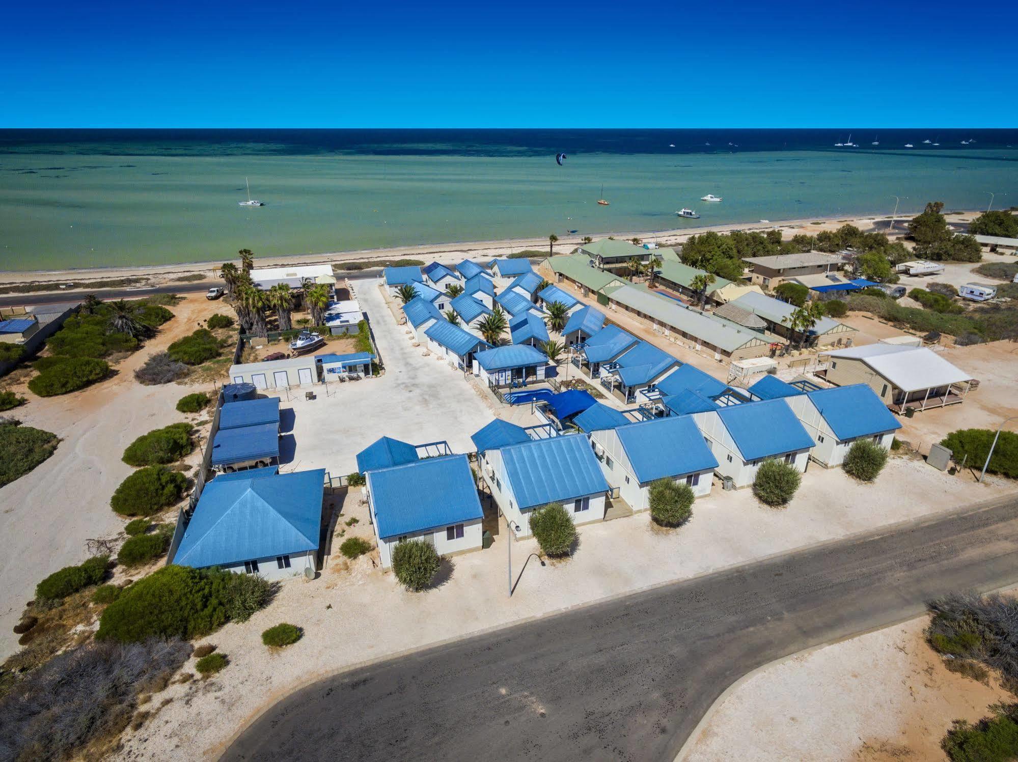 Oceanside Village Denham Exteriör bild
